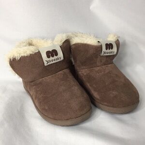 Keesky Hao Duo Lai Baby Booties Size 2 Like-NEW Condition